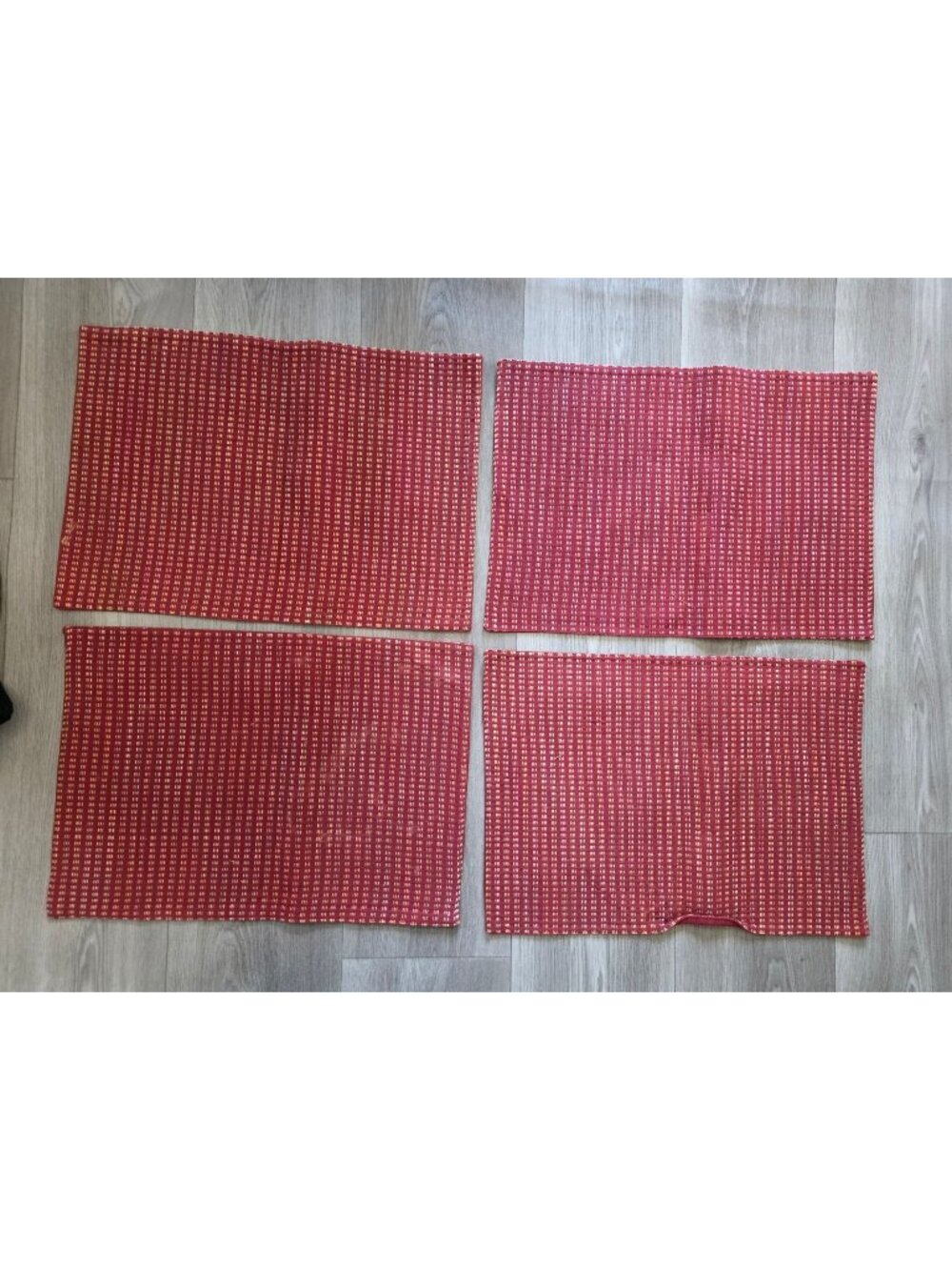 Set Of 4 Red Woven Cotton Placemats With Geometric Pattern 18x13 Inches
